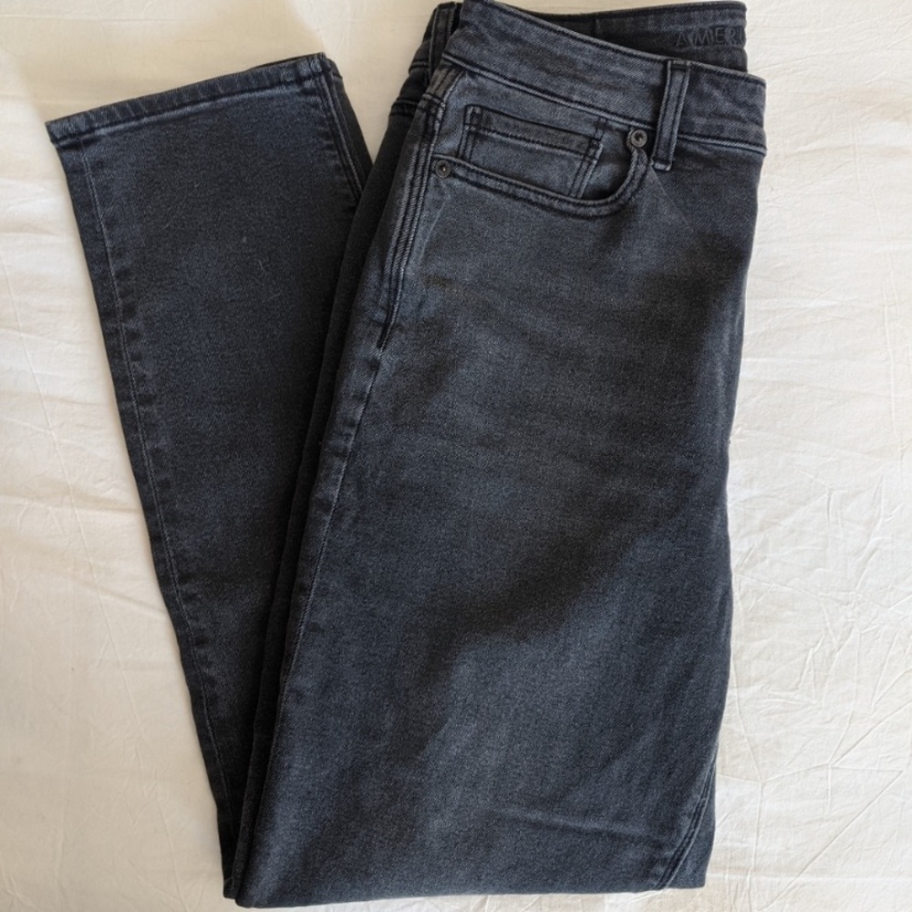American eagle mom jeans